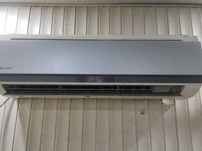 gree 1 ton good condition