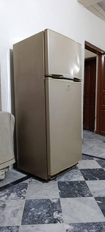 Haier Refrigerator HRF-308U (13 Cubic Feet) Working Excellent