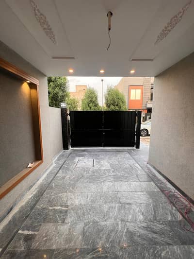 5 MARLA HOUSE FOR RENT IN BAHRIA orchard GAS AVAILABLE