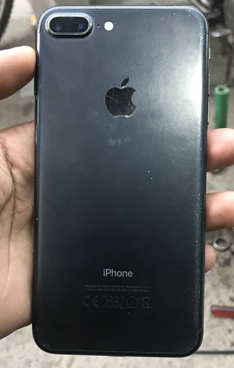 Apple iPhone 7 Plus 0