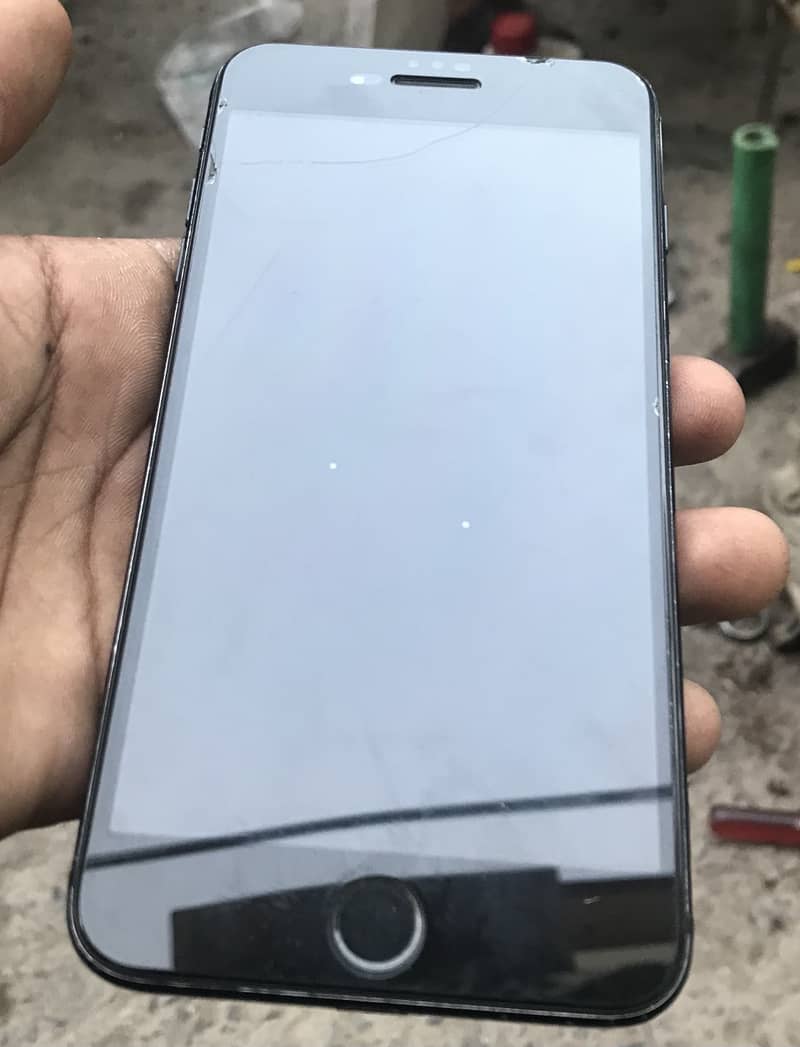 Apple iPhone 7 Plus 1