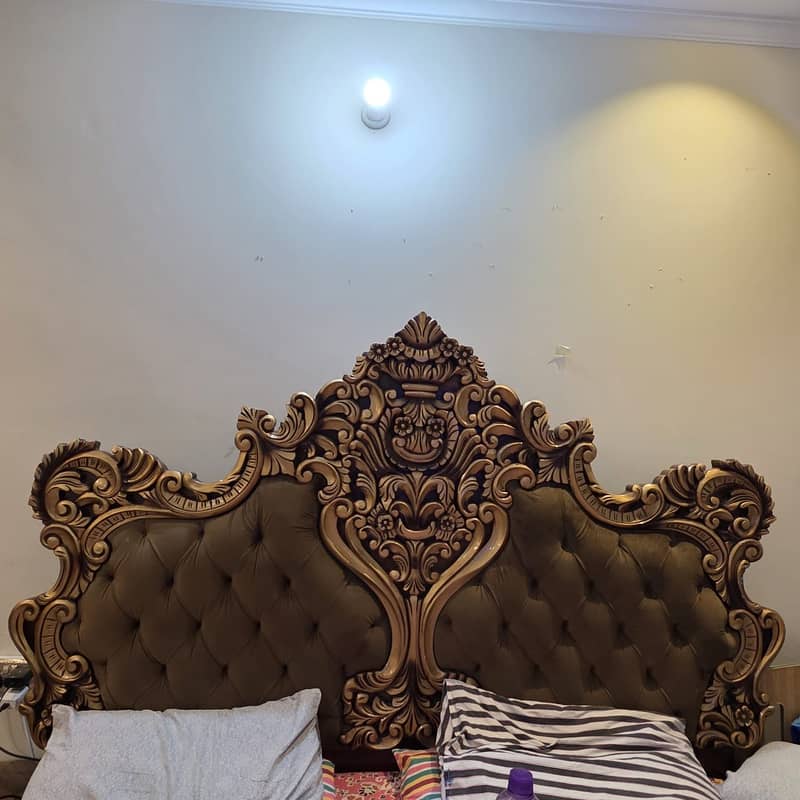 Bed with side table & dressing 3