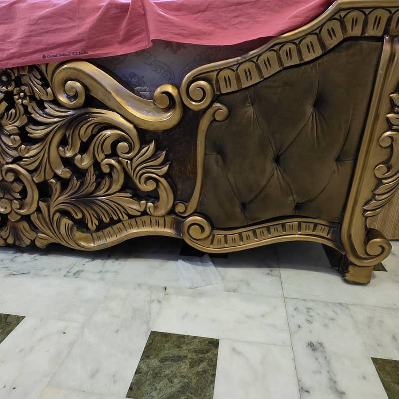 Bed with side table & dressing 5
