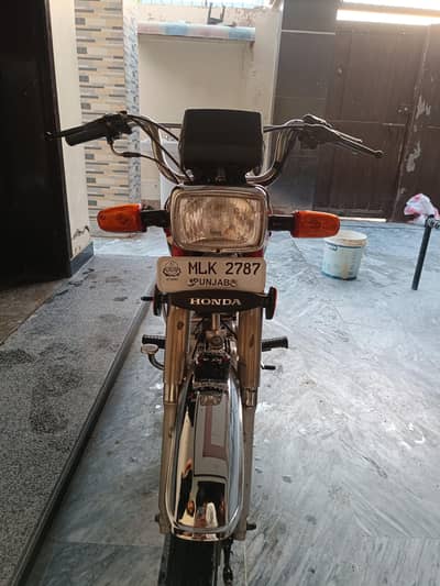 United CD Convert into CD 70 Available for sale Good Condition