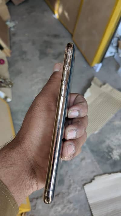 Apple iPhone XS