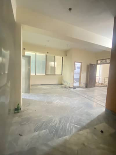 One bed flat available for rent in Newmal kuri road islamabad