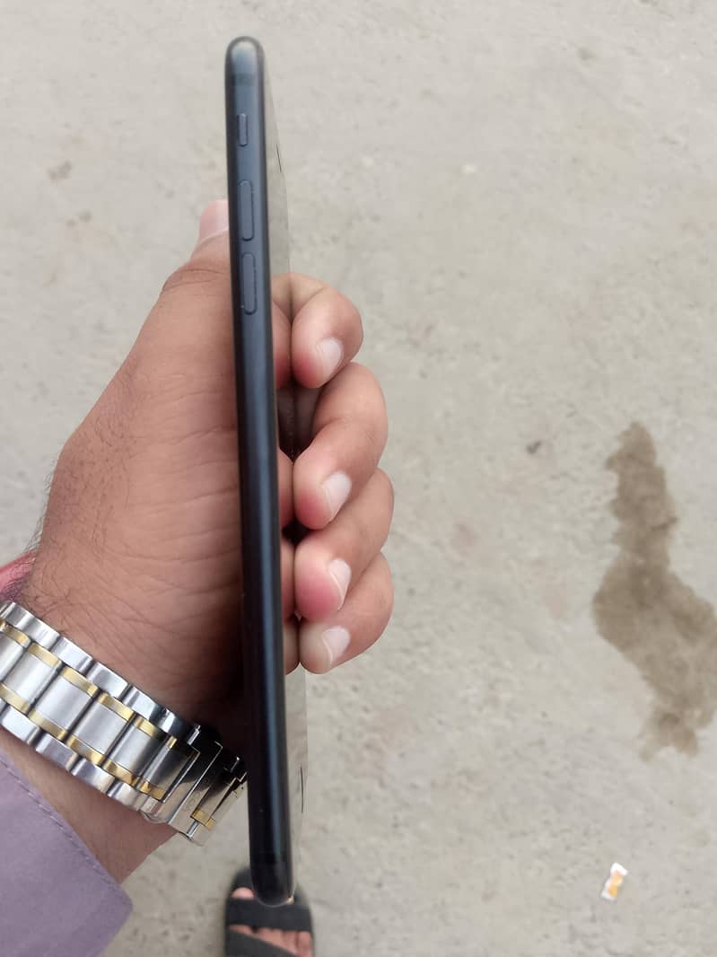Apple iPhone 7 Plus 1