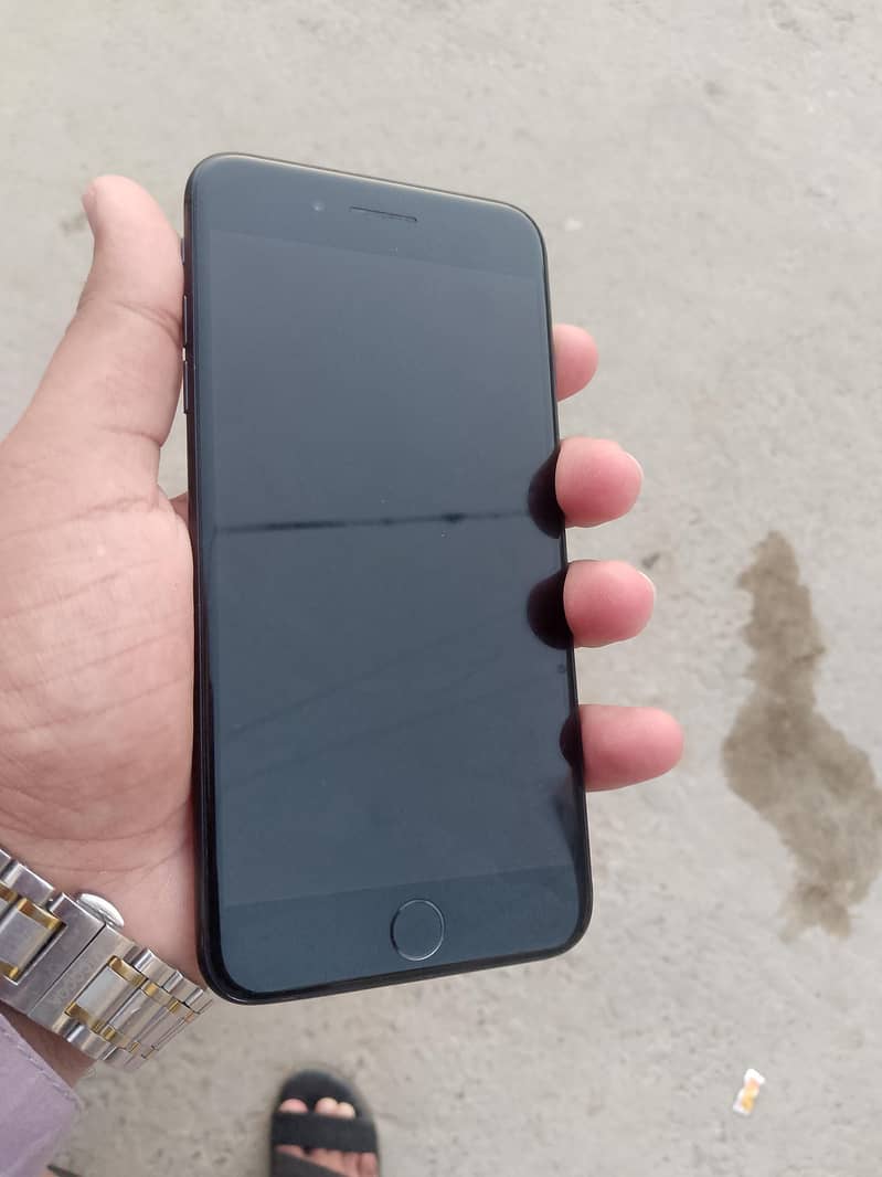 Apple iPhone 7 Plus 2