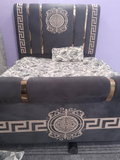 double bed 5 1/2 inch ha with metress. . . . bilkul saf condition ha. . .