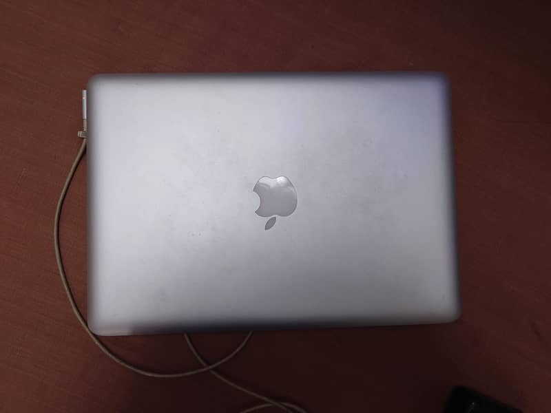 MacBook pro 2011 1