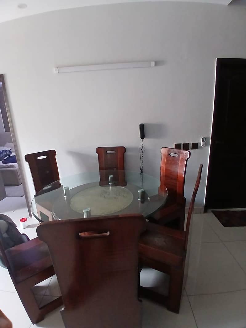 used dinning table 0