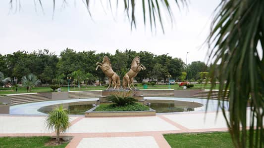 10 Marla Splendid Plot Is Up For Sale In Bahria Town Overseas Blocks