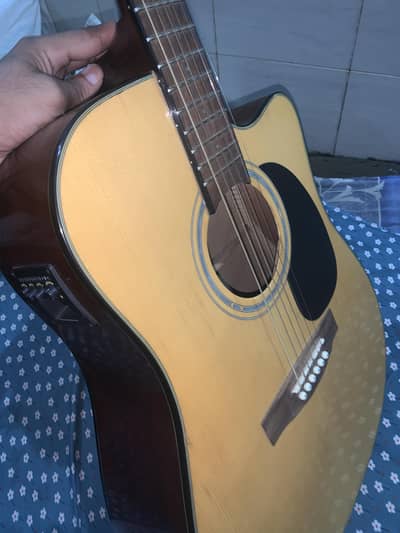 urgent sale fendar guitar