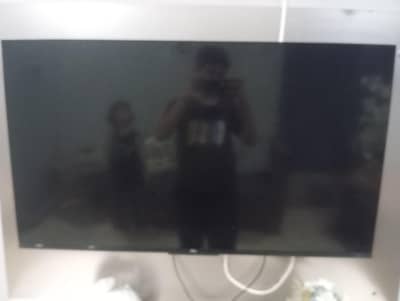 TCL SMART TV FOR SALE 42 INCHES