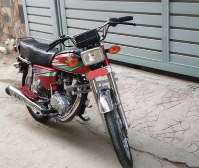 Honda CG 125 2014 excellent condition original documents