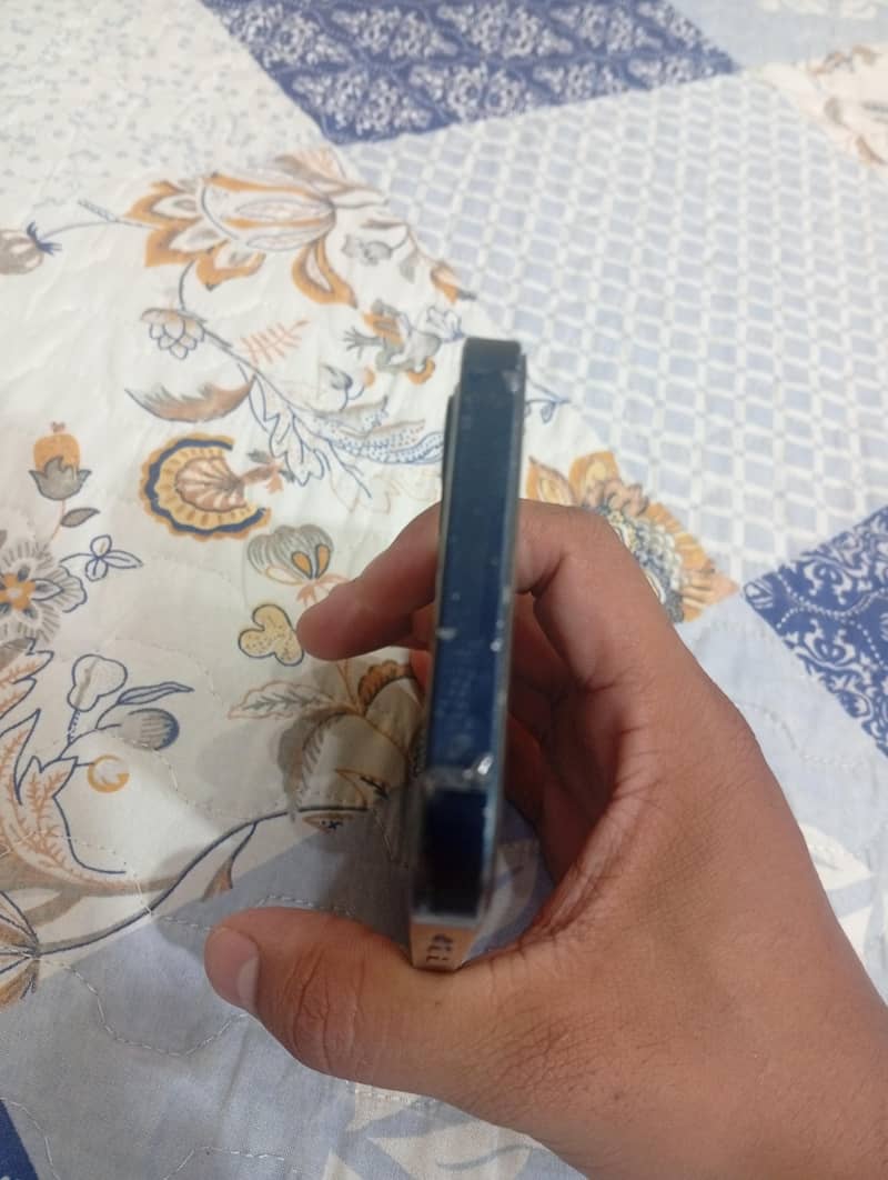 Apple iPhone 12 2