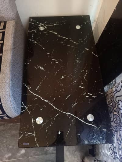center glass table