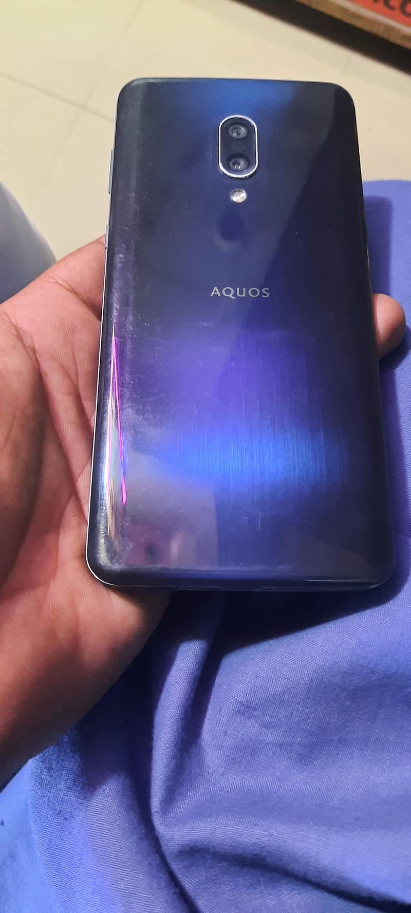 Aquos zero 2 1