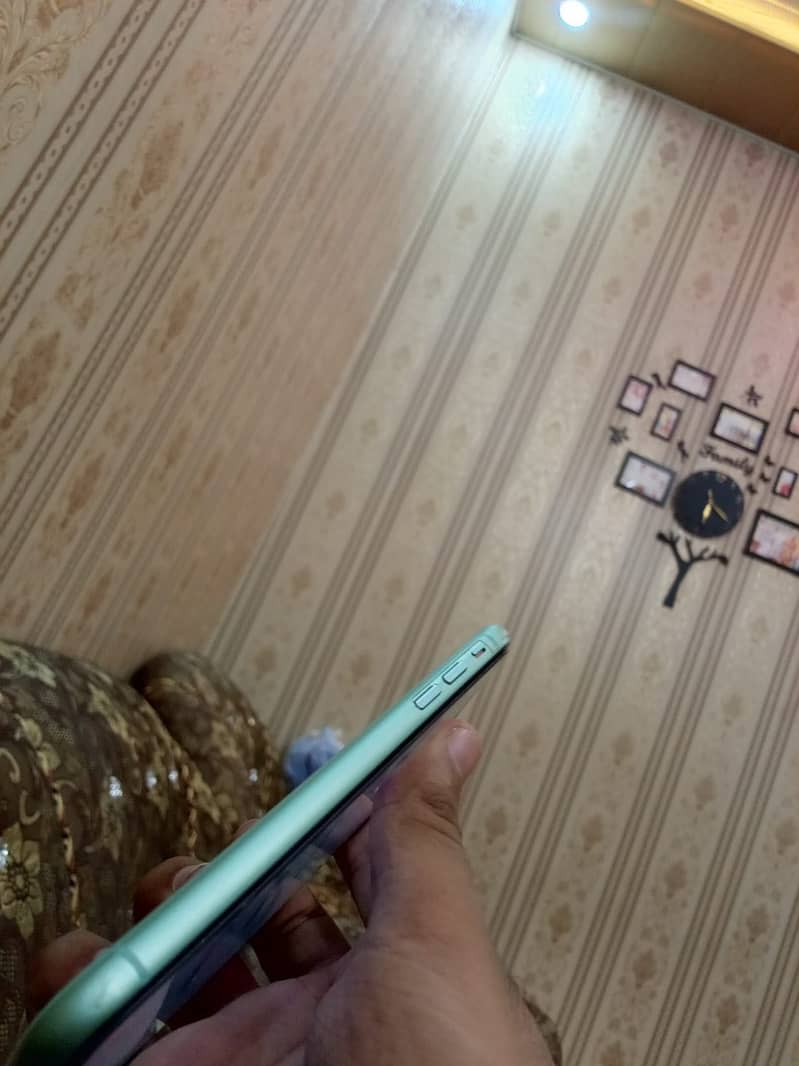 Apple iPhone 11 5