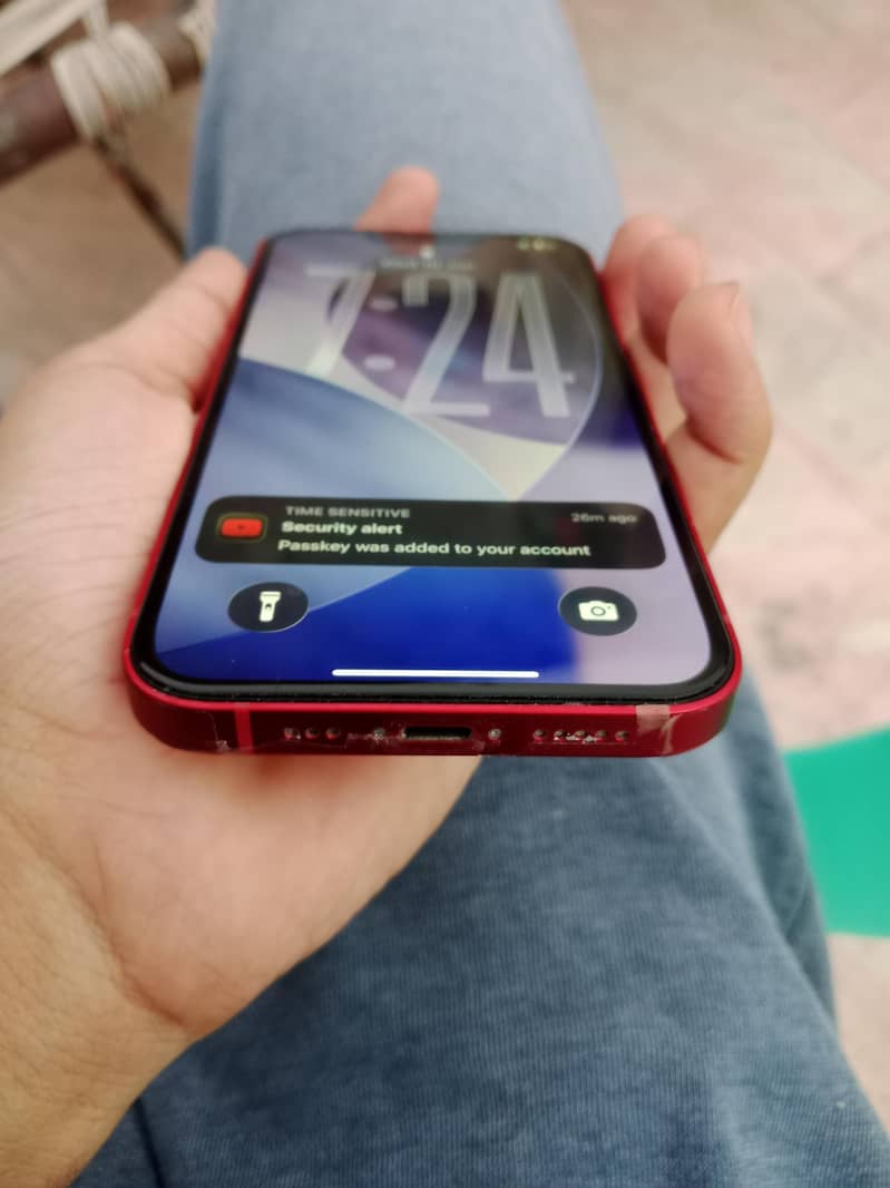 Apple iPhone 13 3