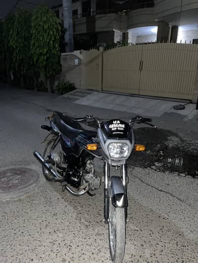 Cd 70 dream 2024 model for sale