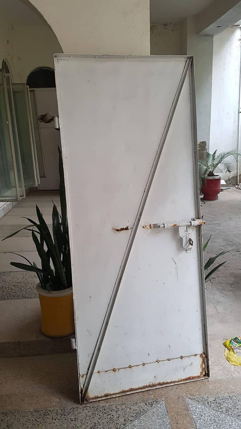 Small Gate Single Door 0