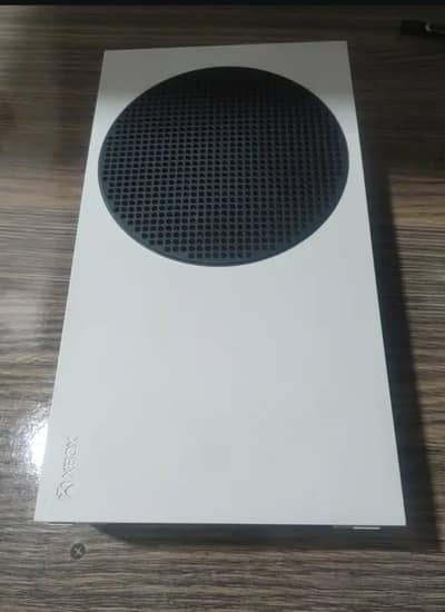 X BOX SERIES S 512GB CONDITION 10/10 COLOUR WHITE