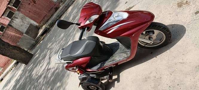 United 100 cc scooty for sale