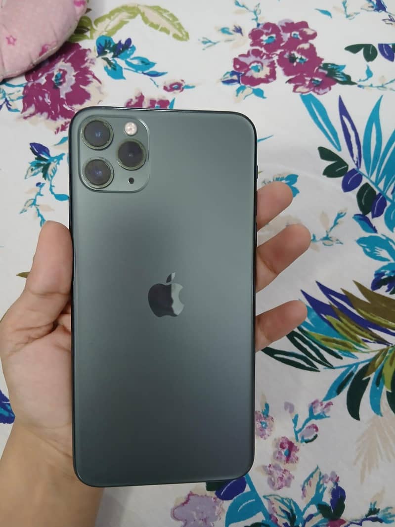 Apple iPhone 11 Pro Max 4