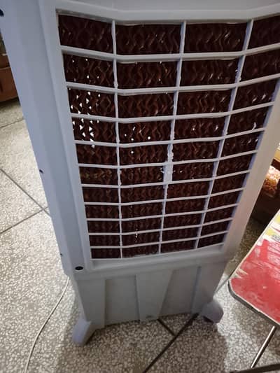 Coolor with supply