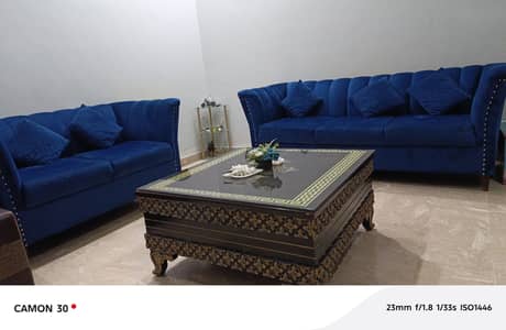 7 seater sofa set and centre table new condition