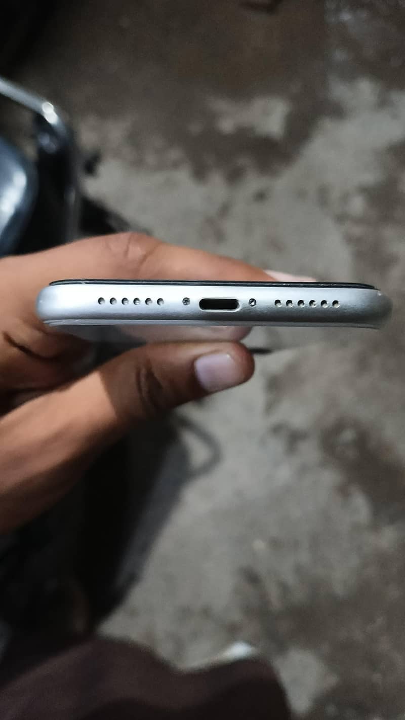 Apple iPhone 11 2