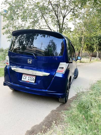 Honda Freed 2013