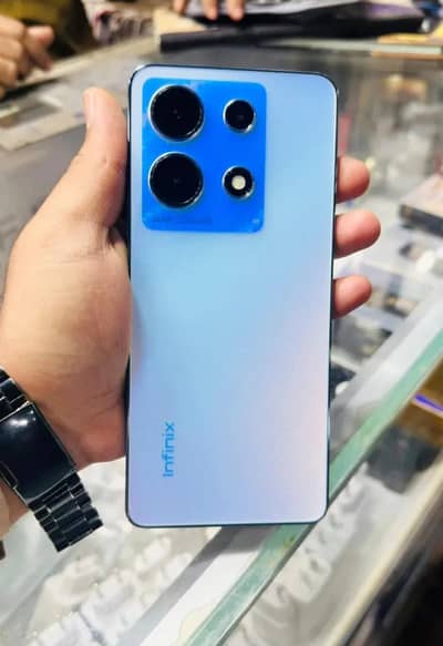Infinix Note 30