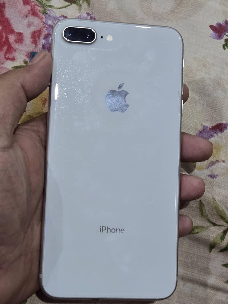 Apple iPhone 8 Plus 10