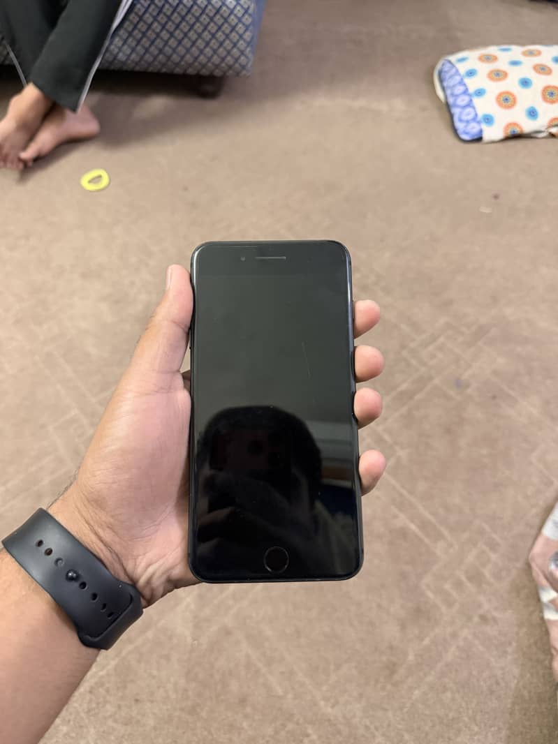 Apple iPhone 8 Plus 2