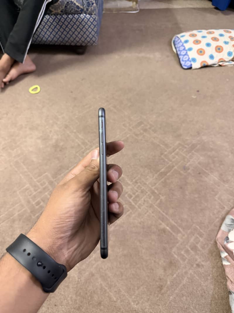 Apple iPhone 8 Plus 6