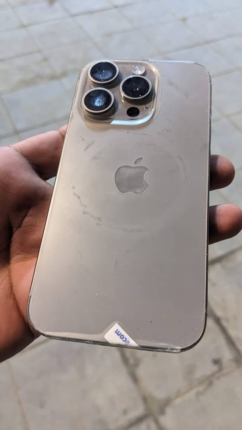 Apple iPhone 15 Pro 2