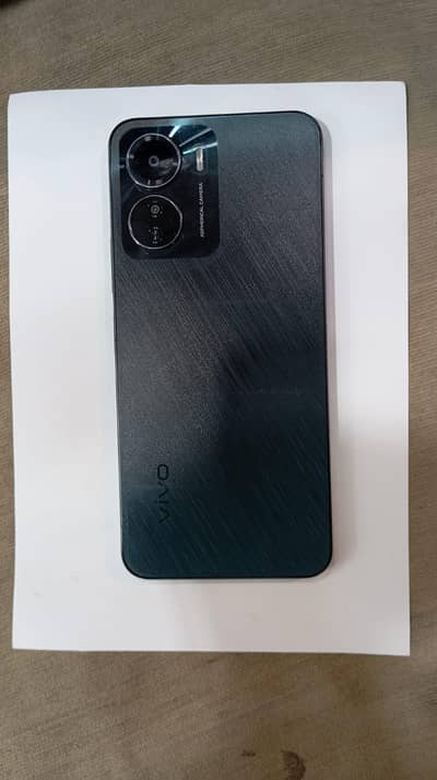 Vivo Y16