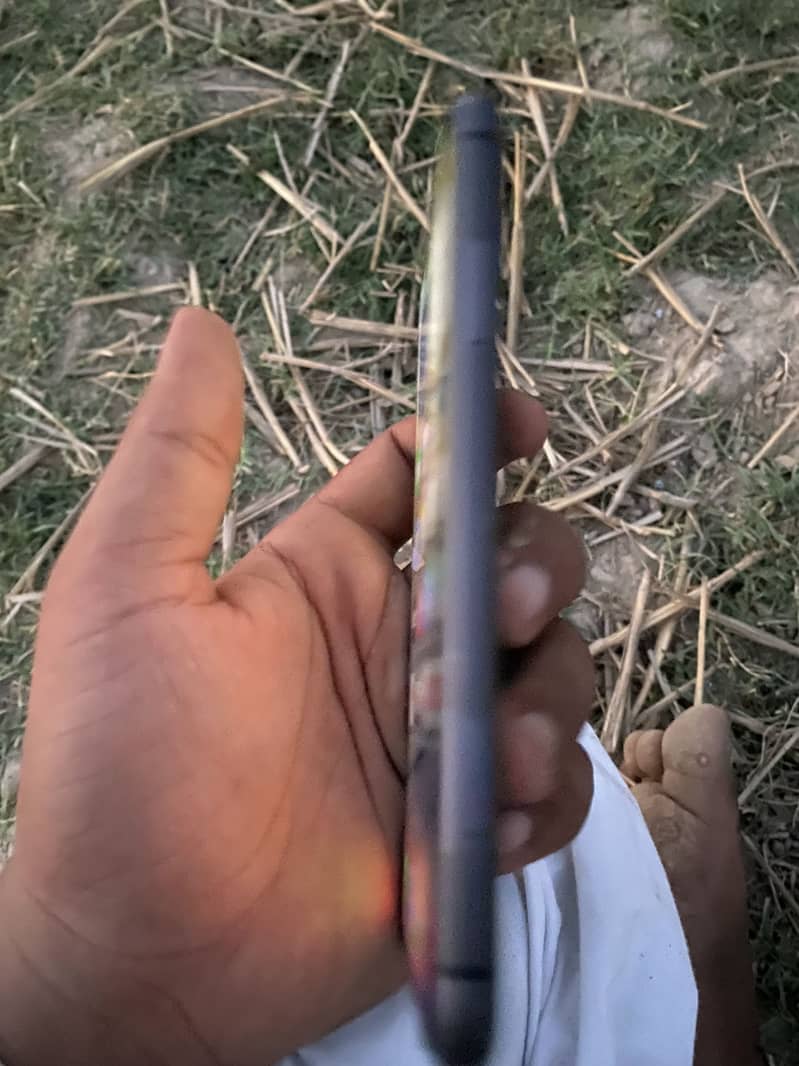 Apple iPhone 11 0