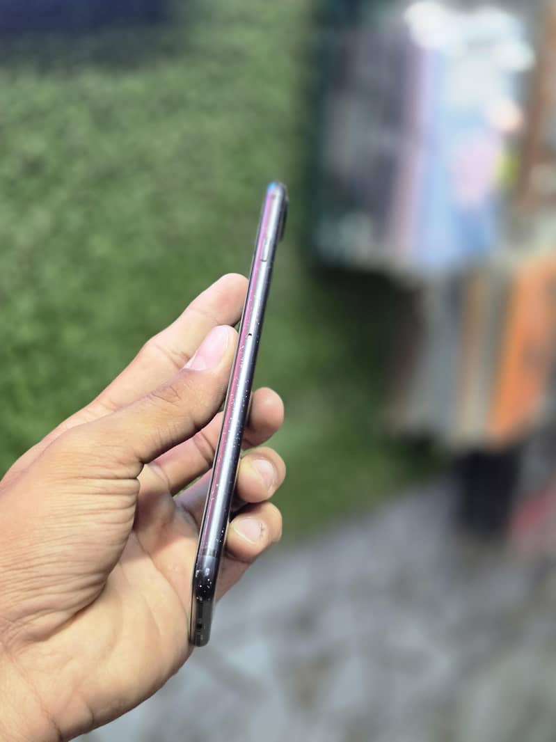 Apple iPhone 7 Plus 1