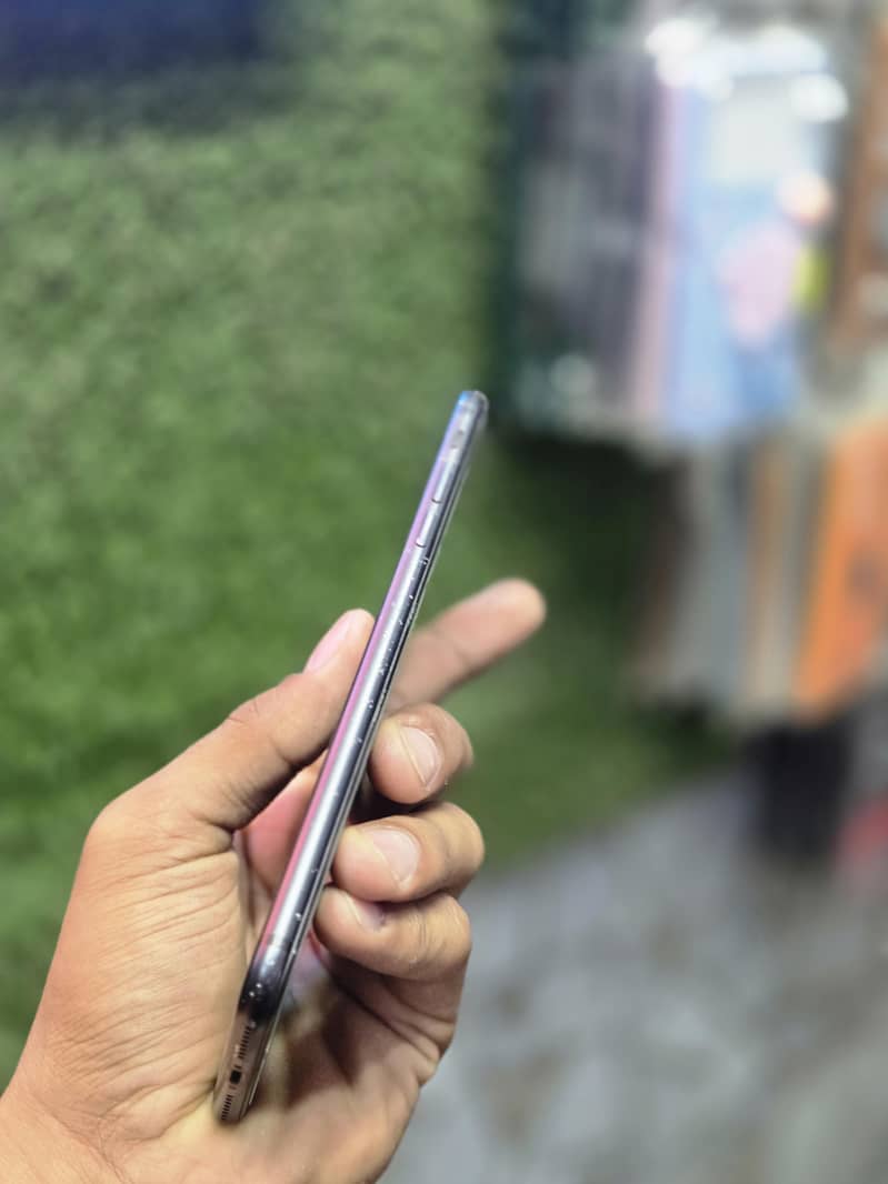 Apple iPhone 7 Plus 2