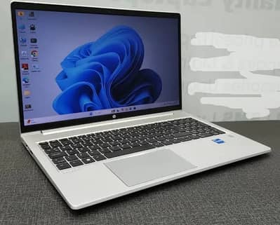 Hp  Cori3 6th genertation 8gb HD Battery 3+ hoursthin lin