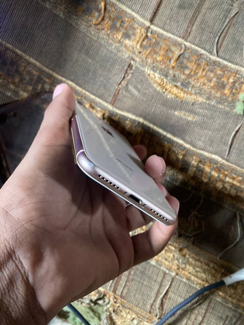 Apple iPhone 8 2