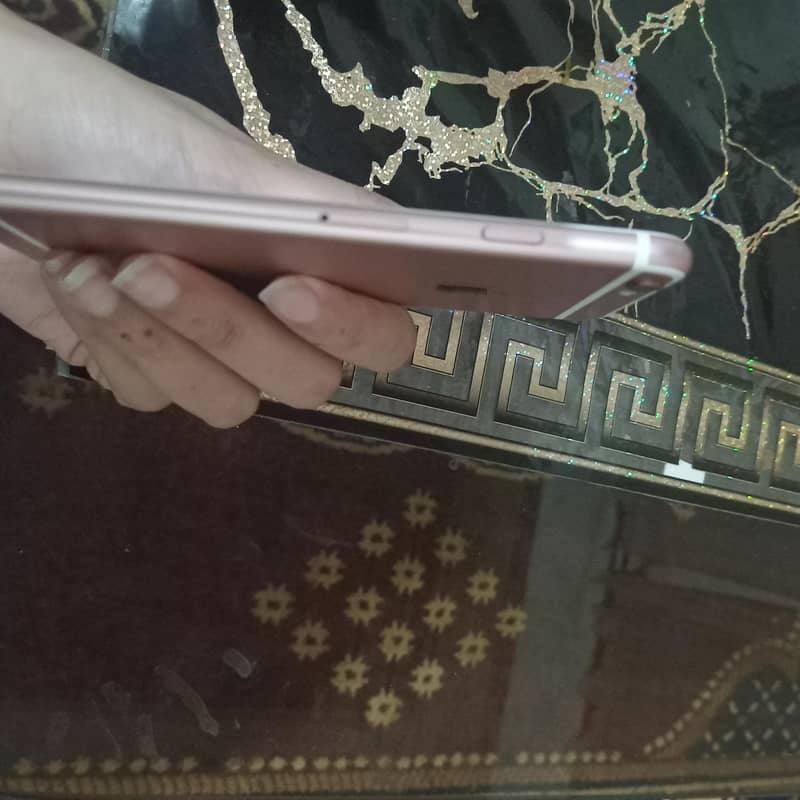 Apple iPhone 6S 3