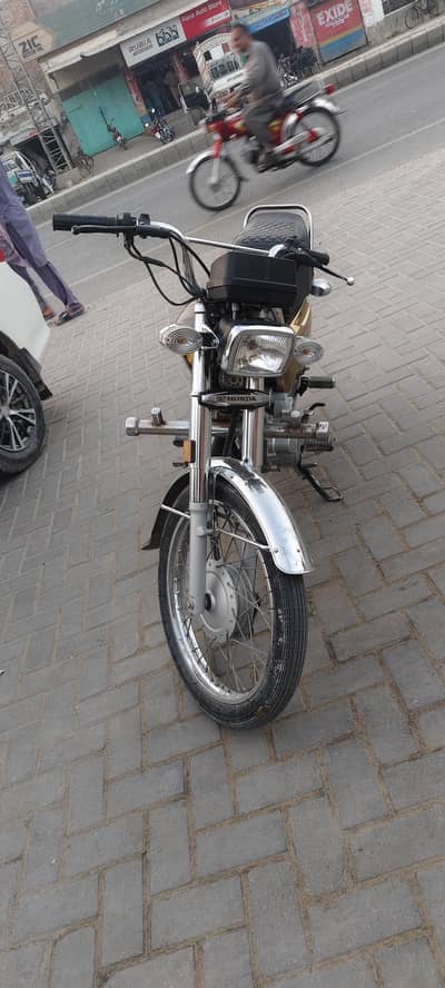 125 s gold addition sale