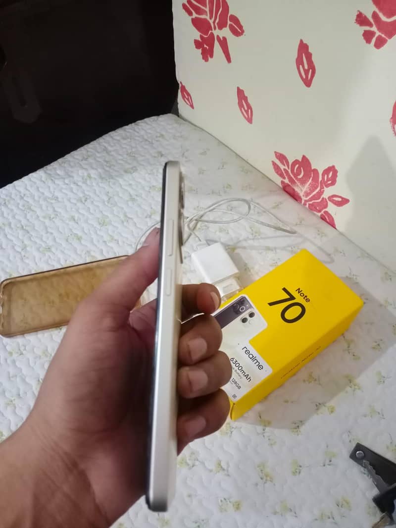 Realme note 70 4