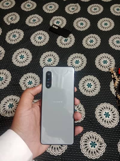 Sony Xperia 5 mark 2 [5g] for urgent sale