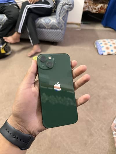 Apple iPhone 13
