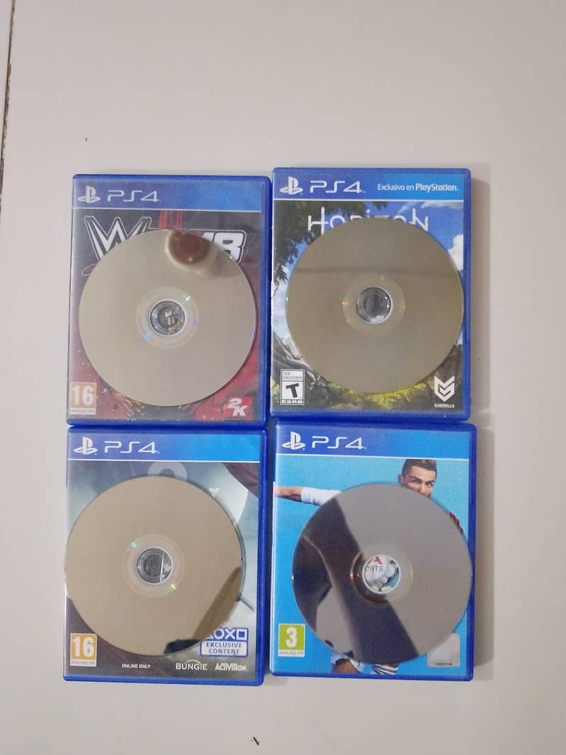 4 CDs with a controller lush condition 1